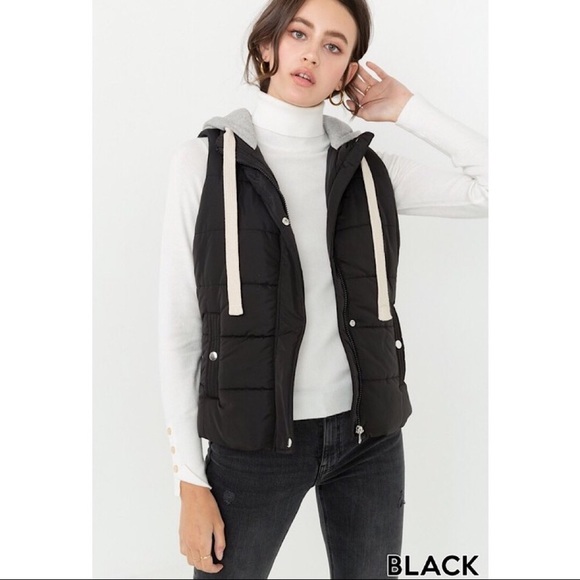 ❗️LAST❗️Puffer Vest with Hood - Picture 2 of 3